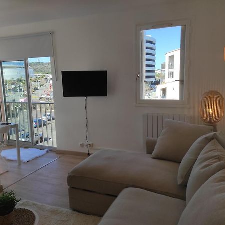 Centre Port,Studio Cosy,Vue Piscine Et Sur Le Parking Prive Ainsi Que Le Mont Saint Martin Agde Ngoại thất bức ảnh