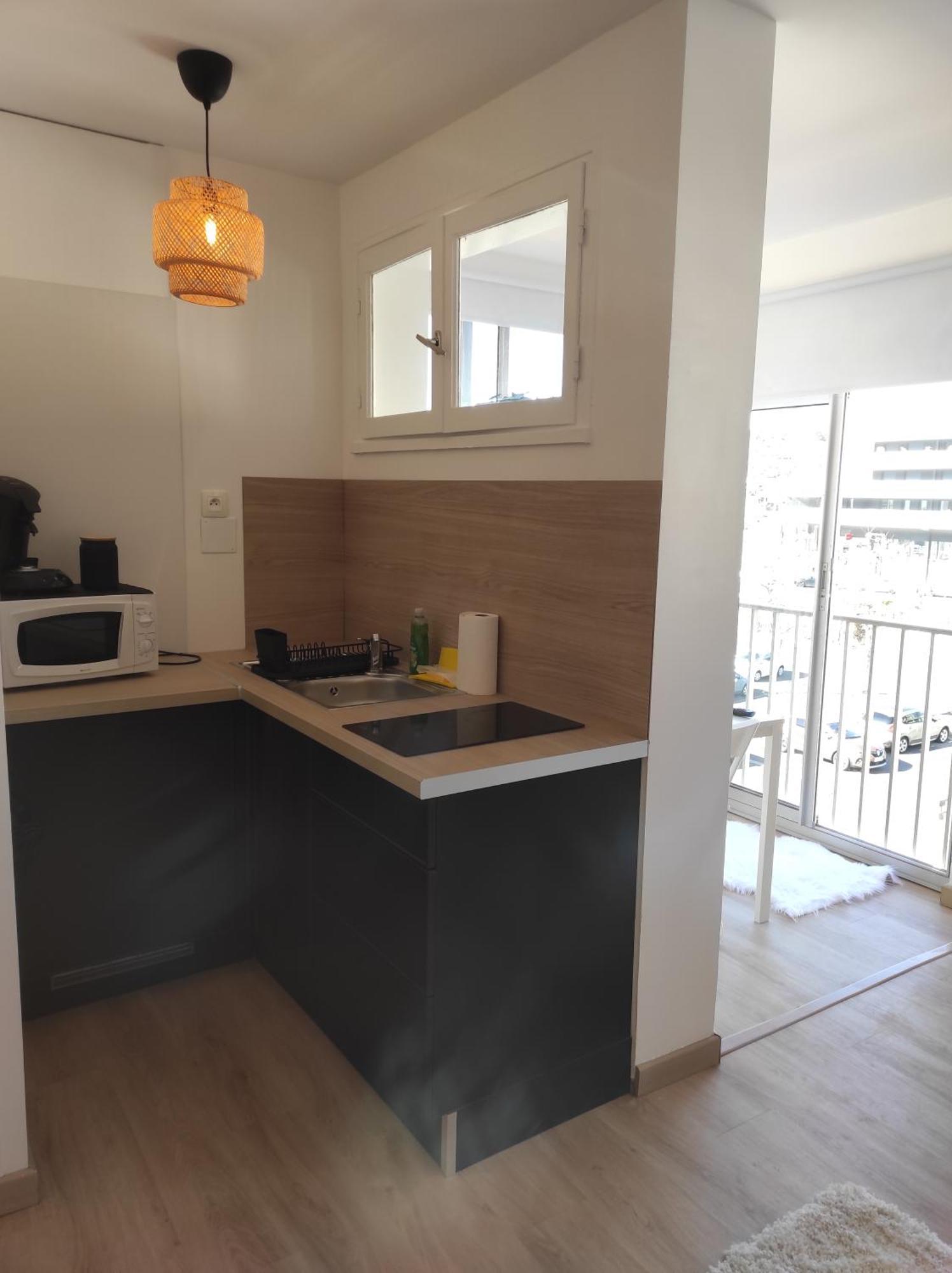 Centre Port,Studio Cosy,Vue Piscine Et Sur Le Parking Prive Ainsi Que Le Mont Saint Martin Agde Ngoại thất bức ảnh